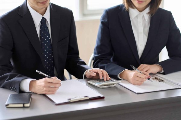 Succession de père décédé mais mère vivante : les démarches à suivre